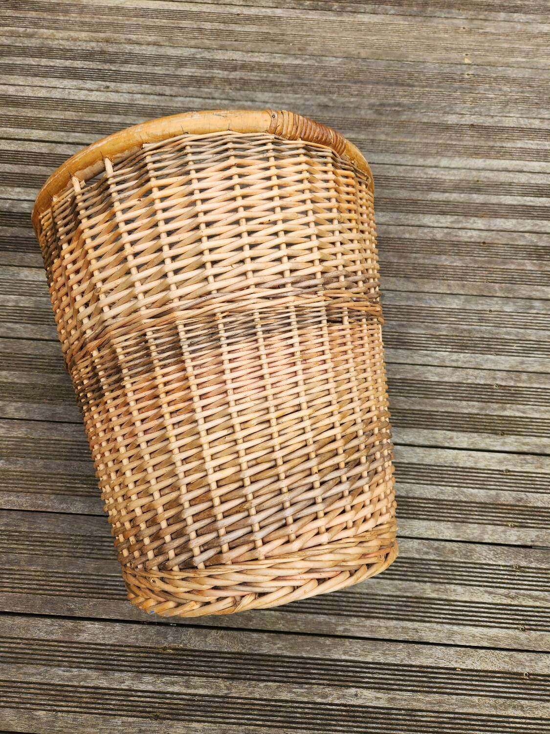 Large wicker basket: 60s