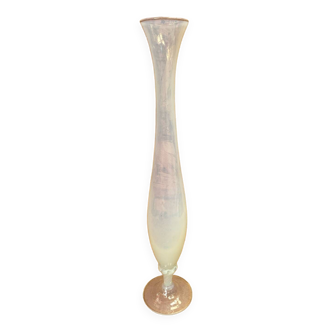 Ancien Vase Soliflore Opaline Blanche Avec Reflets Vintage