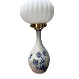 Lampe à poser en céramique fleurs globe plissé
