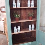 Old showcase