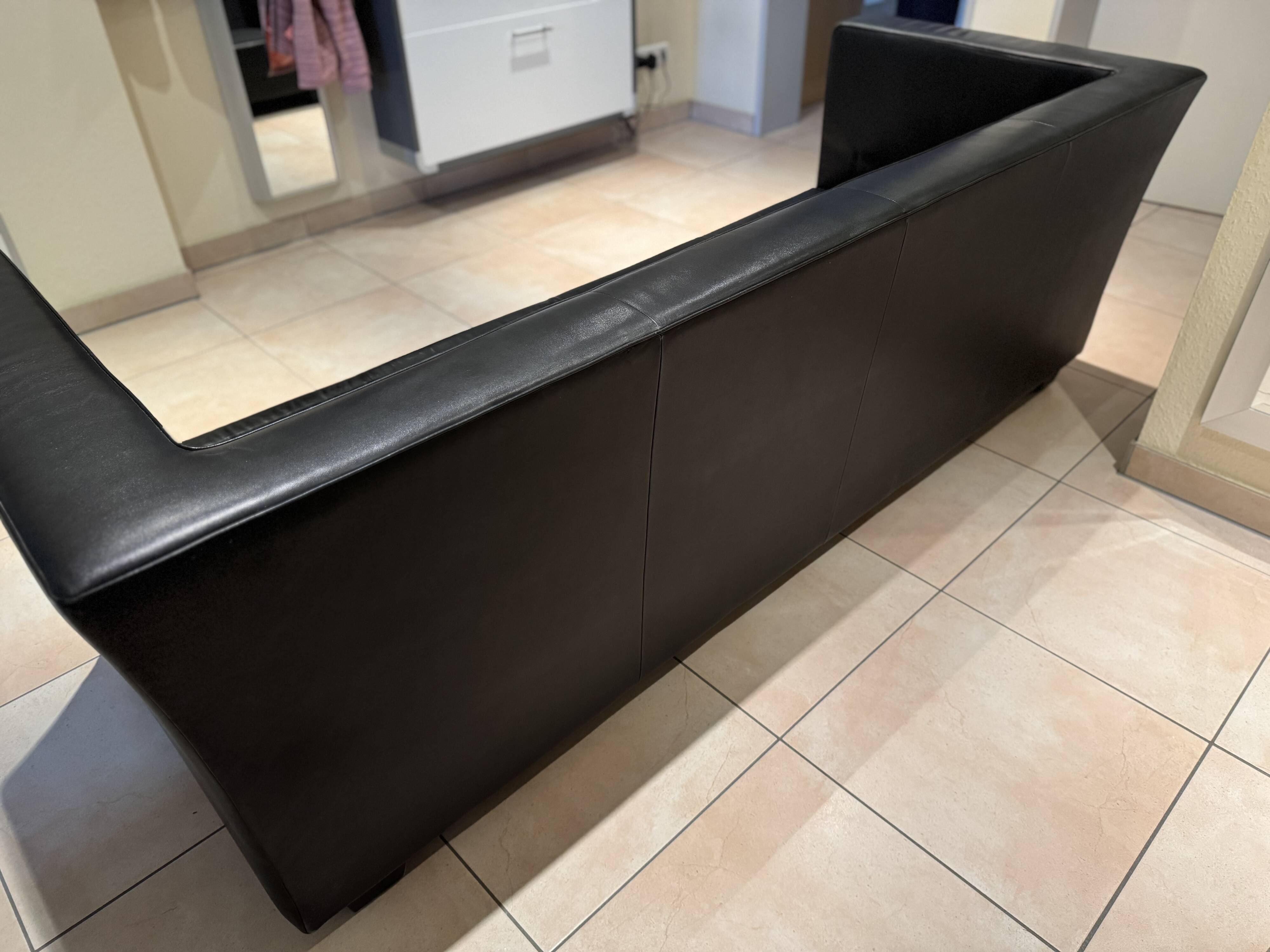 Black leather sofa by Sede – Design by Andrée Putman – 1990s