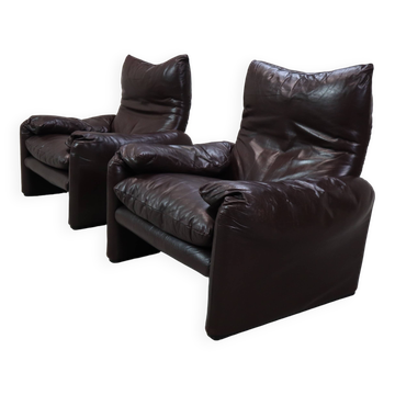Pair of Maralunga leather armchairs by Vico Magistretti for Cassina, 1974