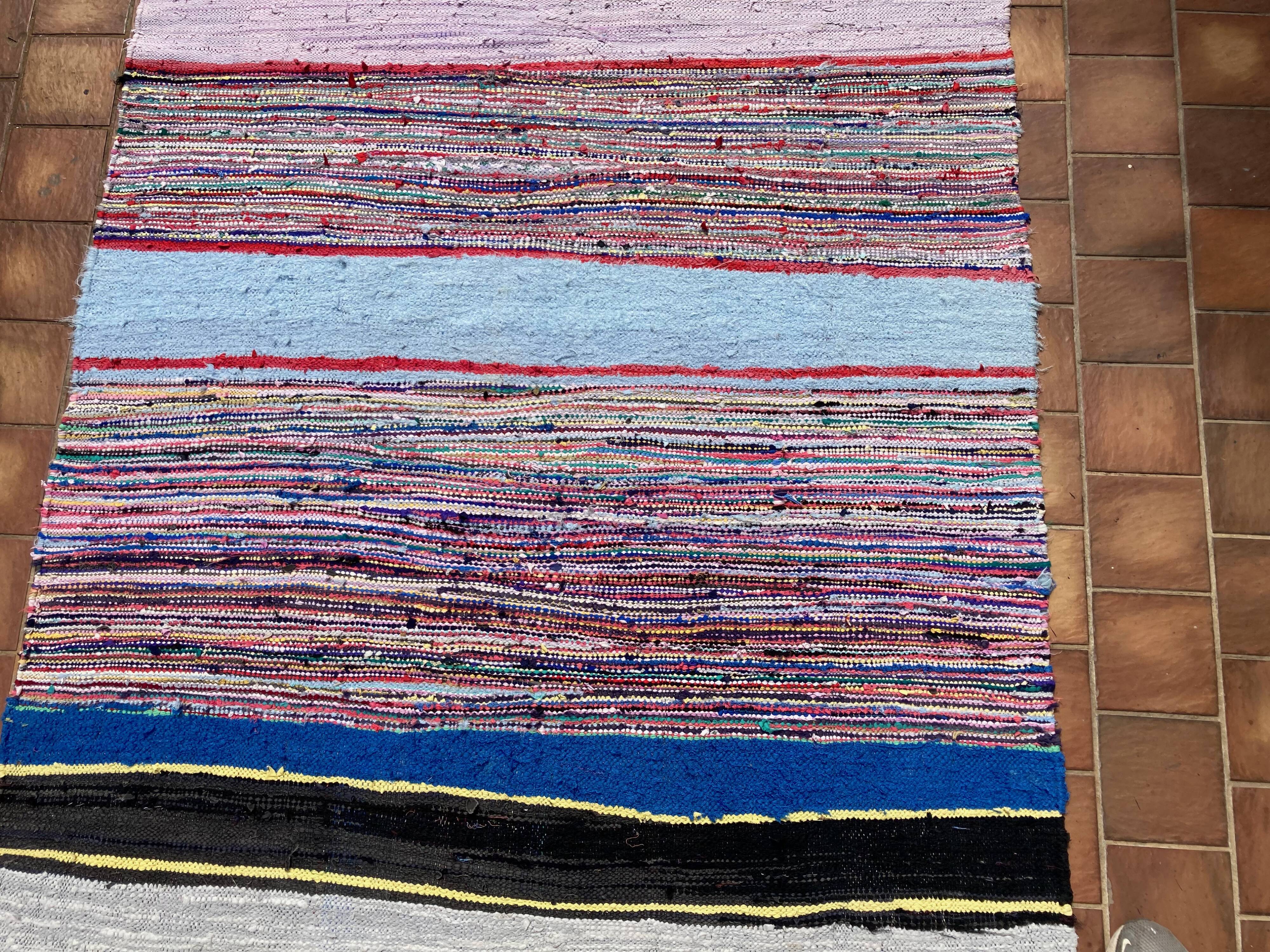 Contemporary and artisanal carpet 290 x 138 cm
