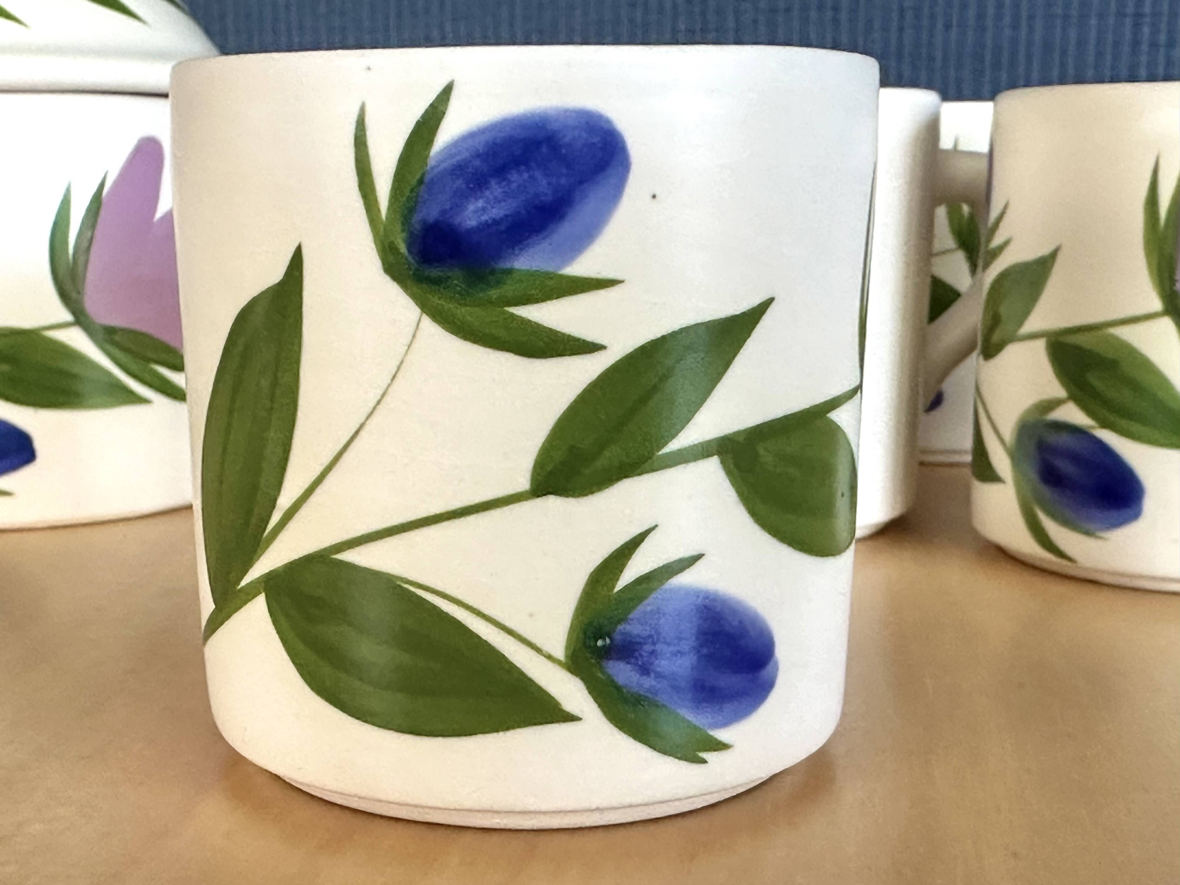 Set of 6 cups and sugar bowl Poteries du Marais