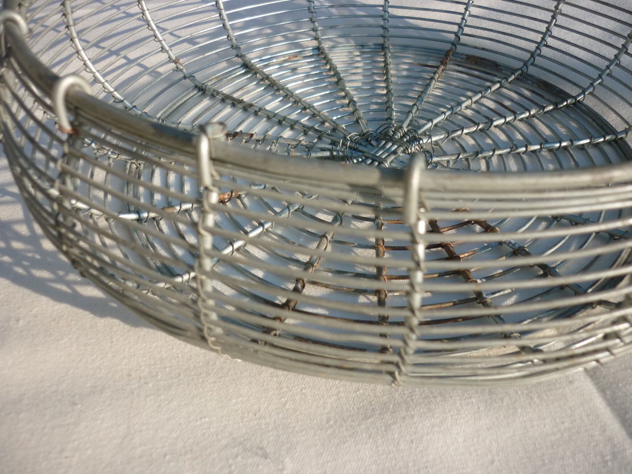Fruit basket, wire vegetables