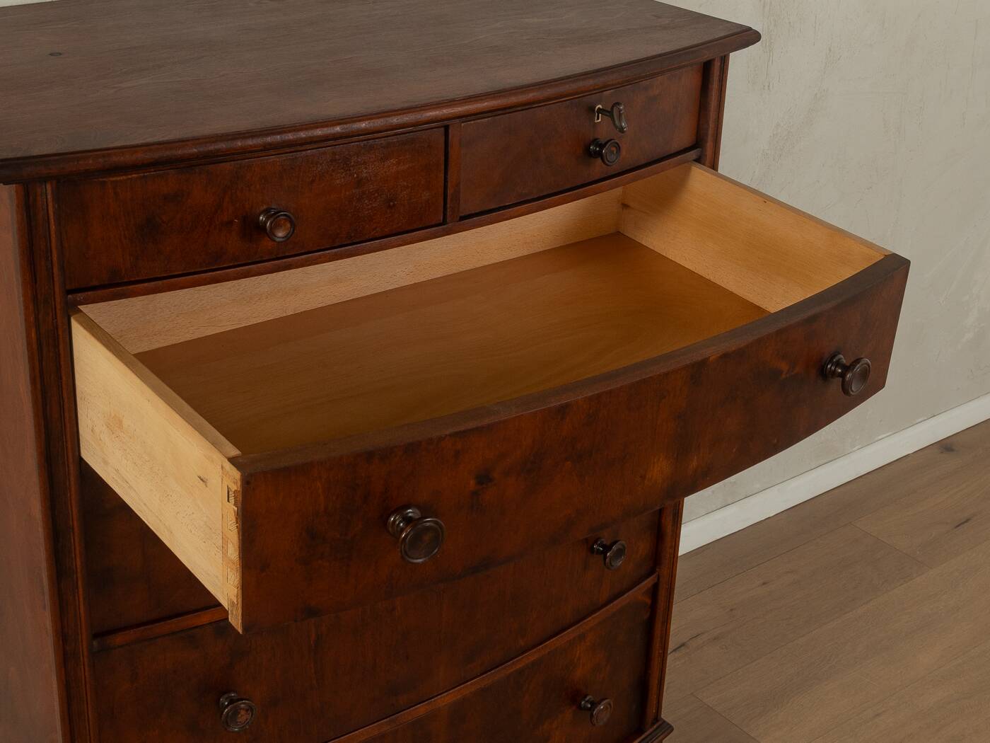 Commode des années 1920