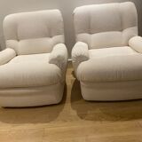 2 armchairs lined with buckle