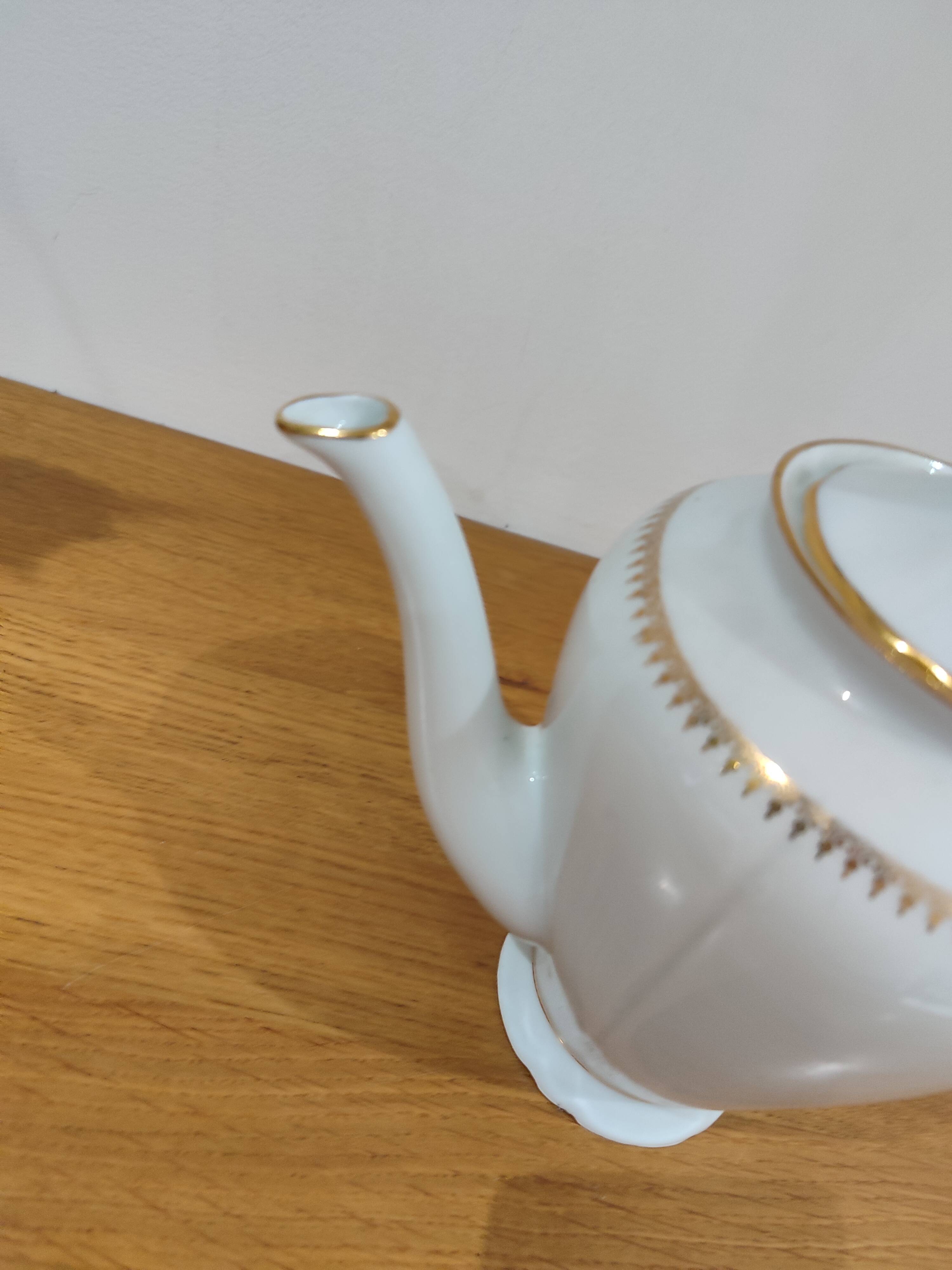 Porcelain coffee pot