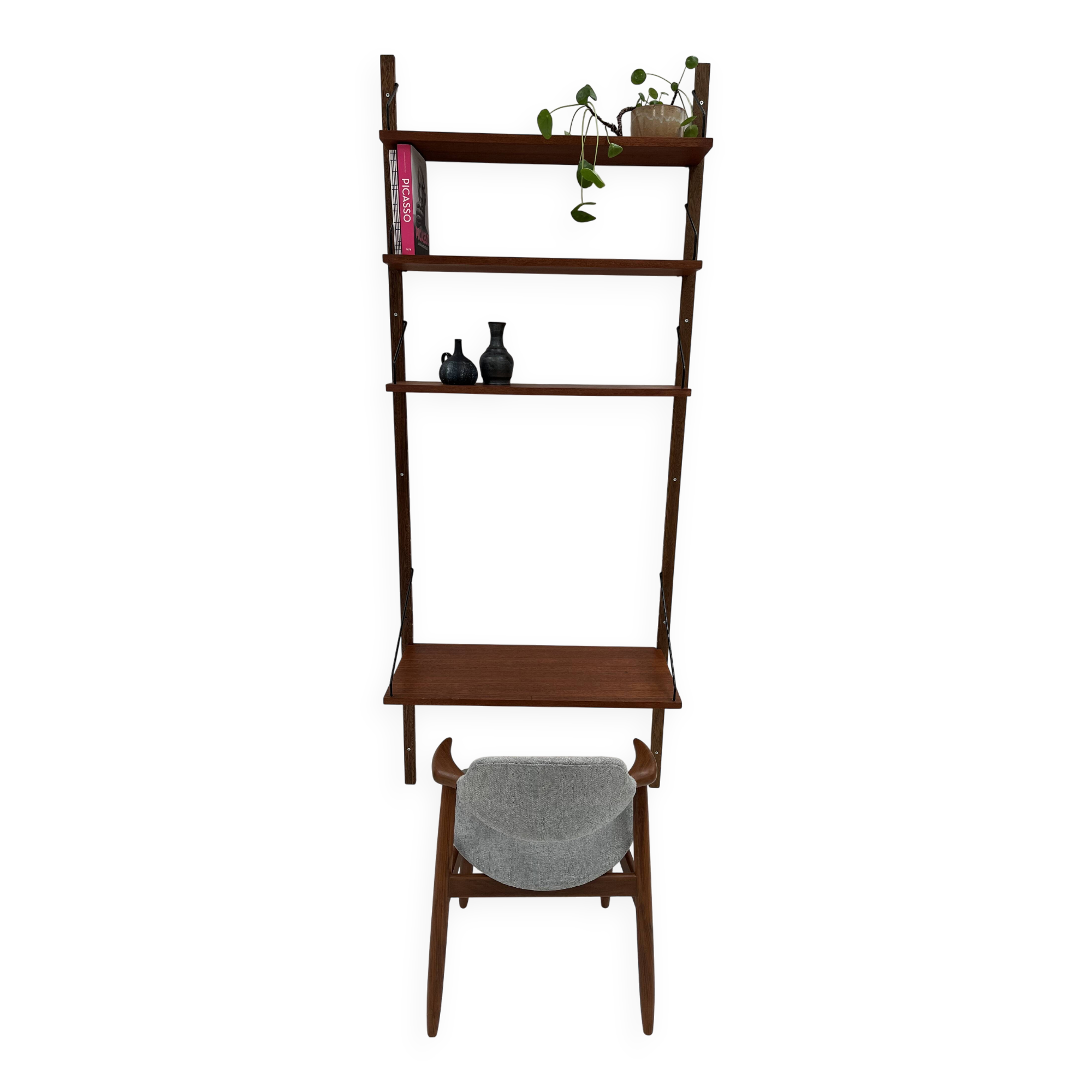 Meuble mural par P. Cadobvius