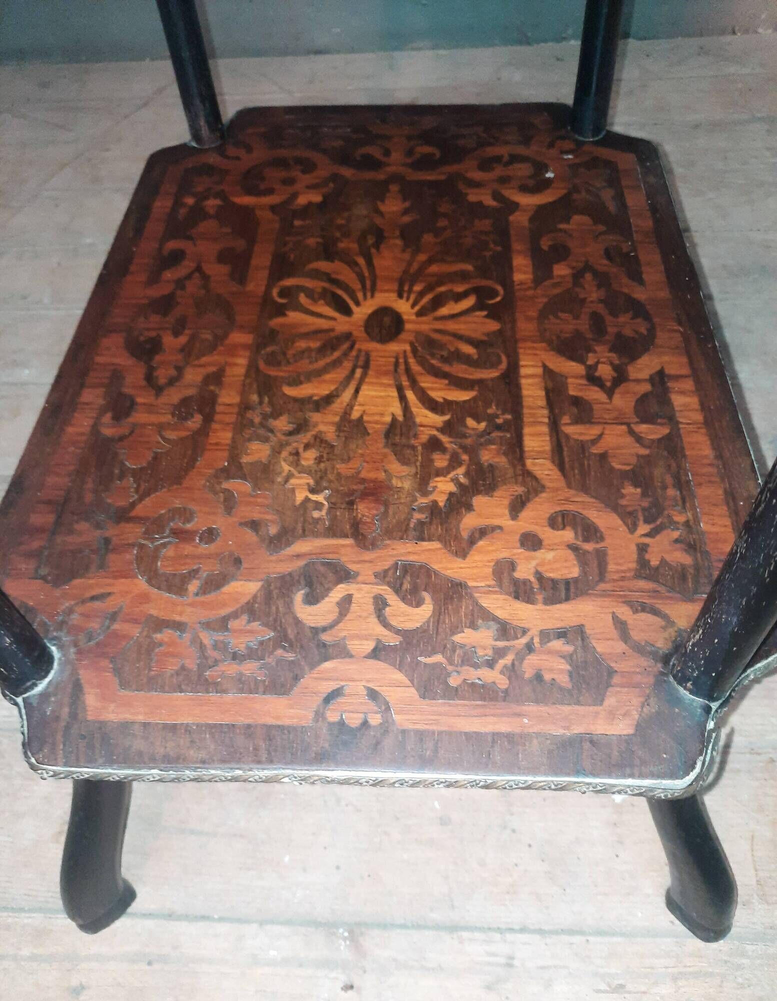 Napoleon III etagere in marquetry