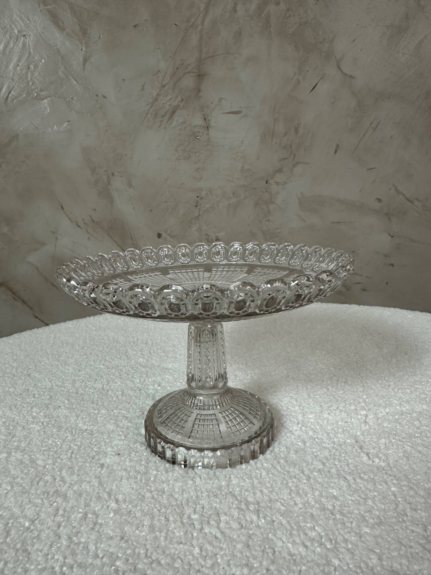 Glass fruit bowl, circa 1900