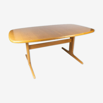Table à manger en chêne de design danois fabriqué par Skovby Furniture Factory à partir des années 1960