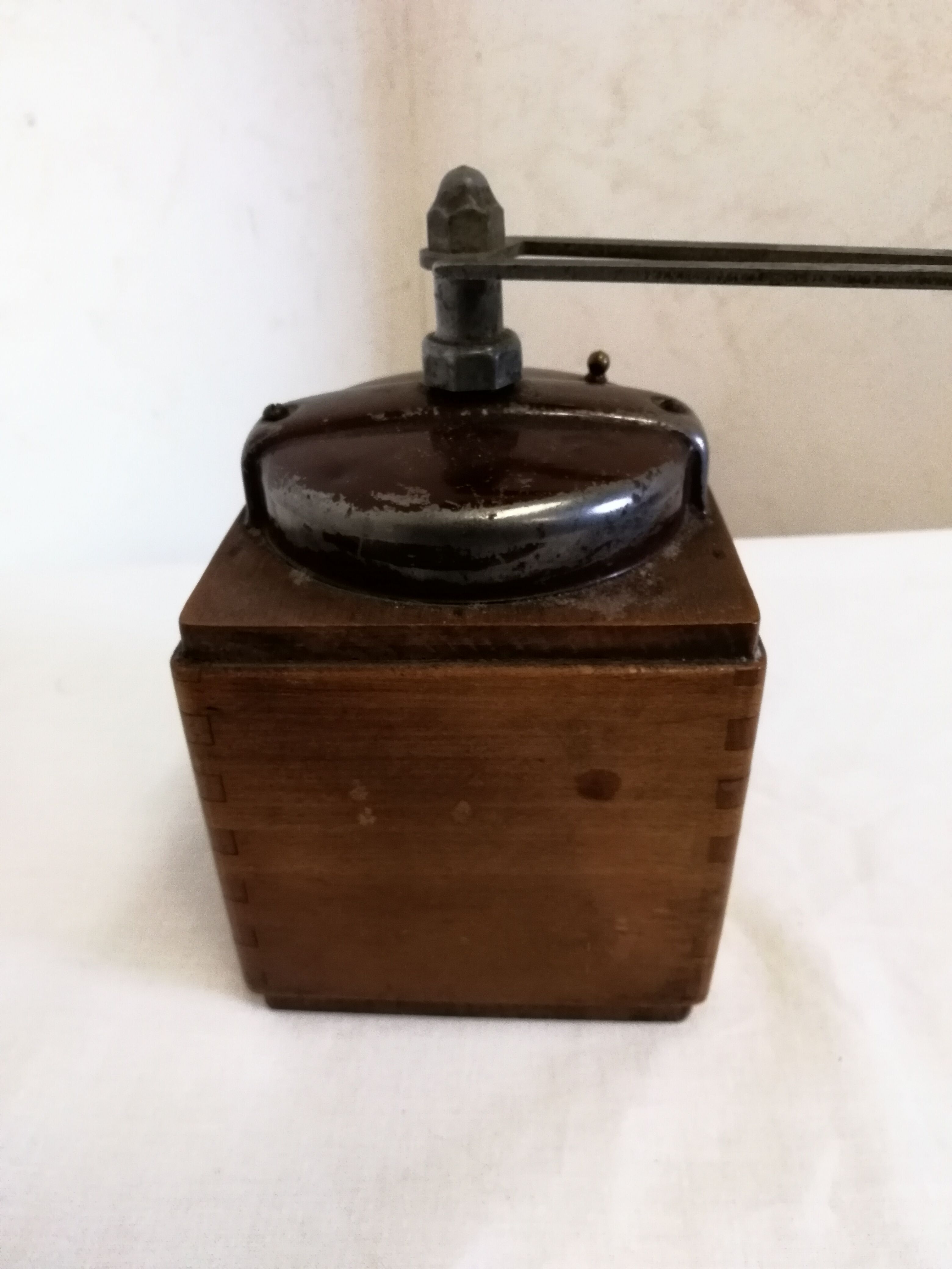 Former coffee mill peugeot frères