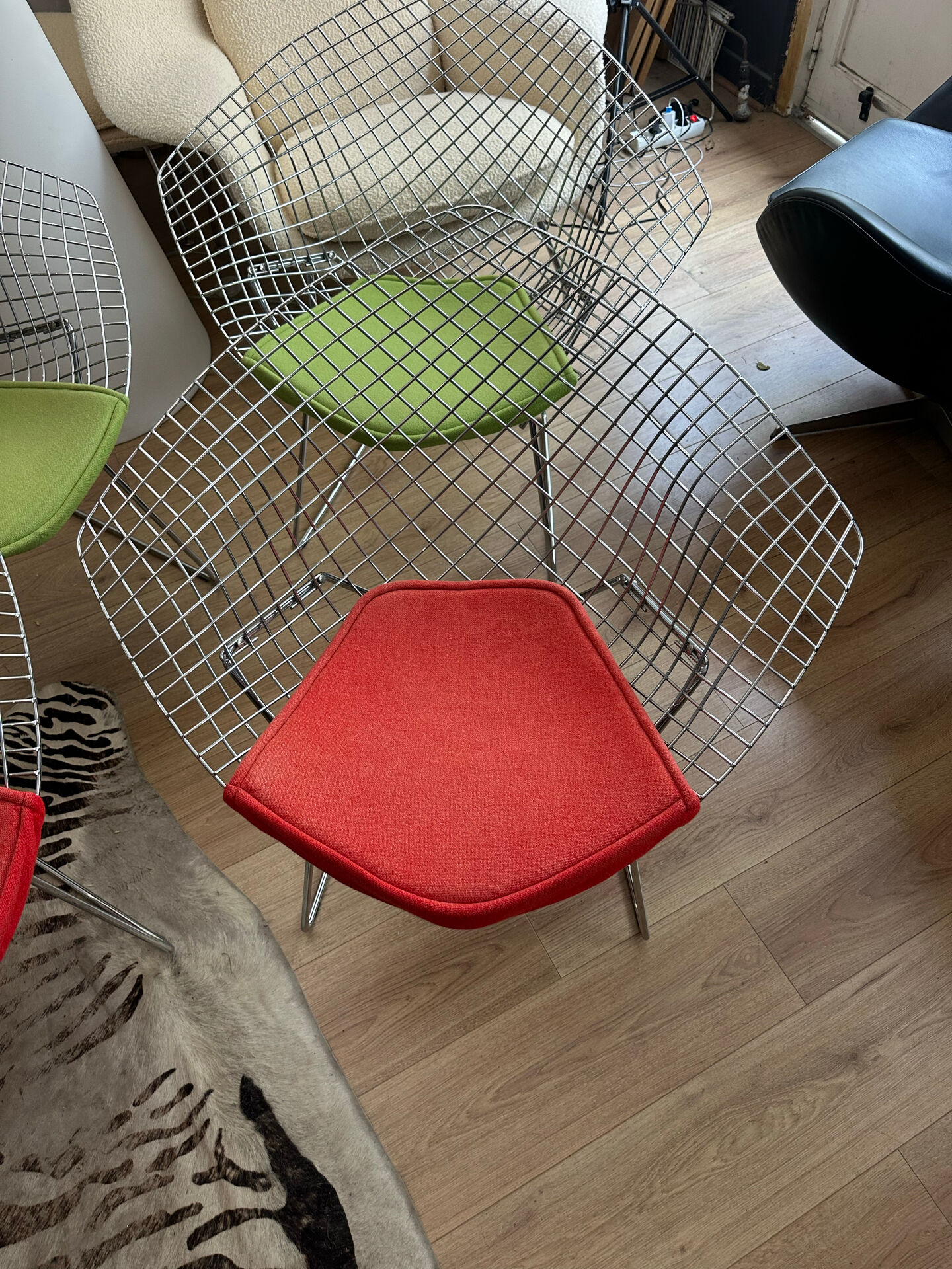 Fauteuil Diamond rouge H. Bertoïa édition Knoll contemporaine
