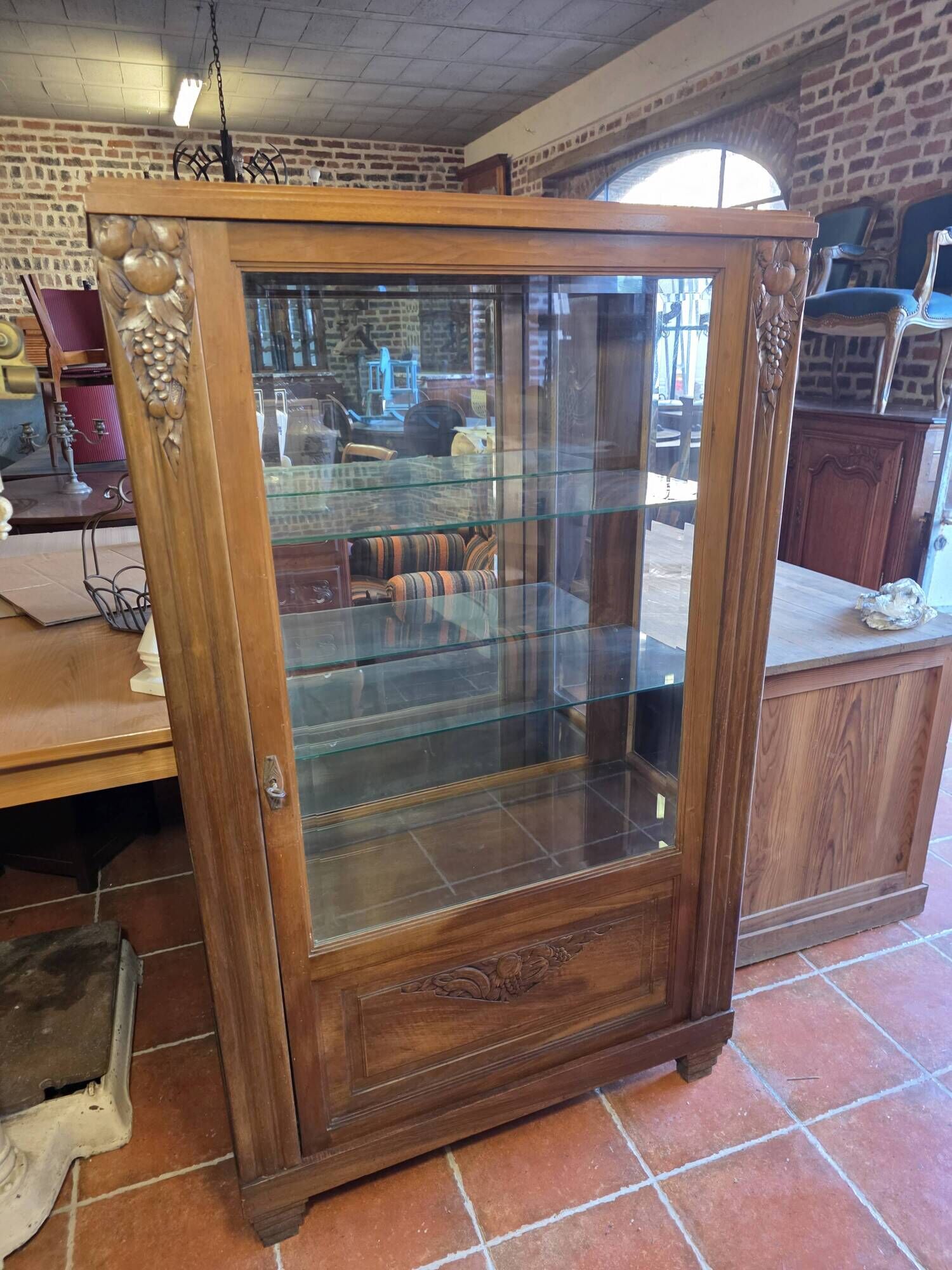 Vitrine art déco en acajou années 1930