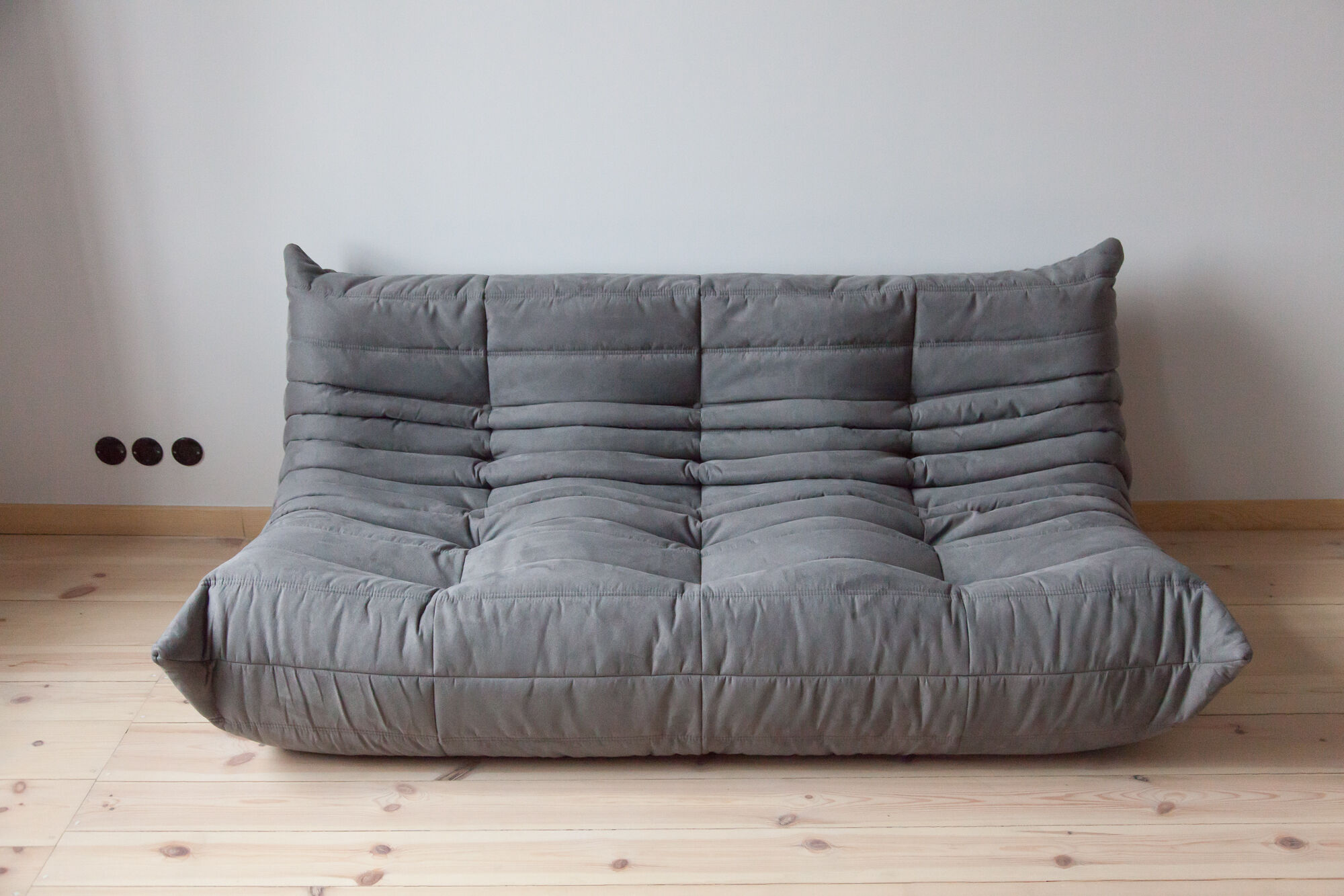 Togo sofa model designed by Michel Ducaroy 1973