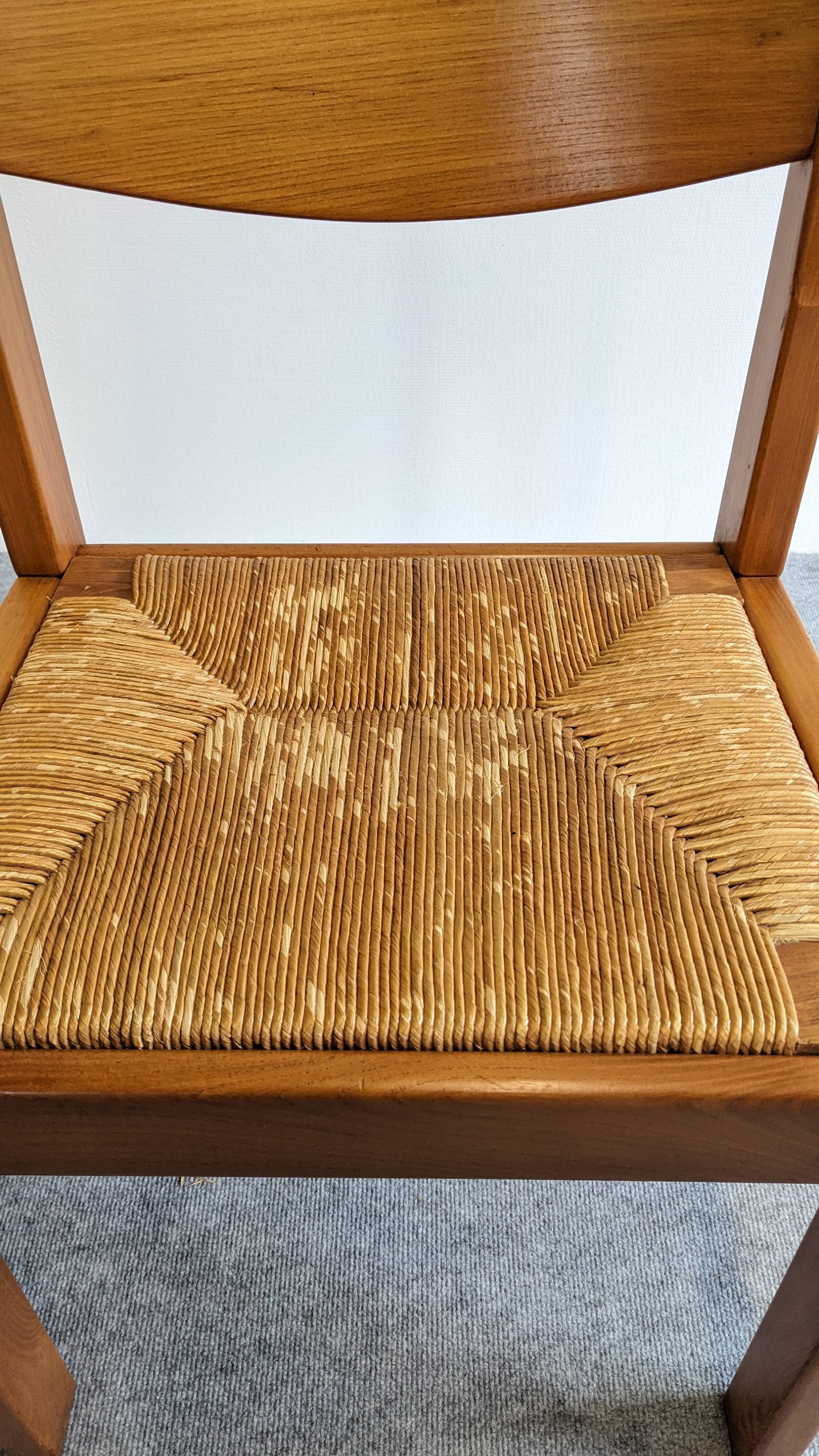 Série de 6 chaises paillées Maison Regain en orme massif, années 70-80