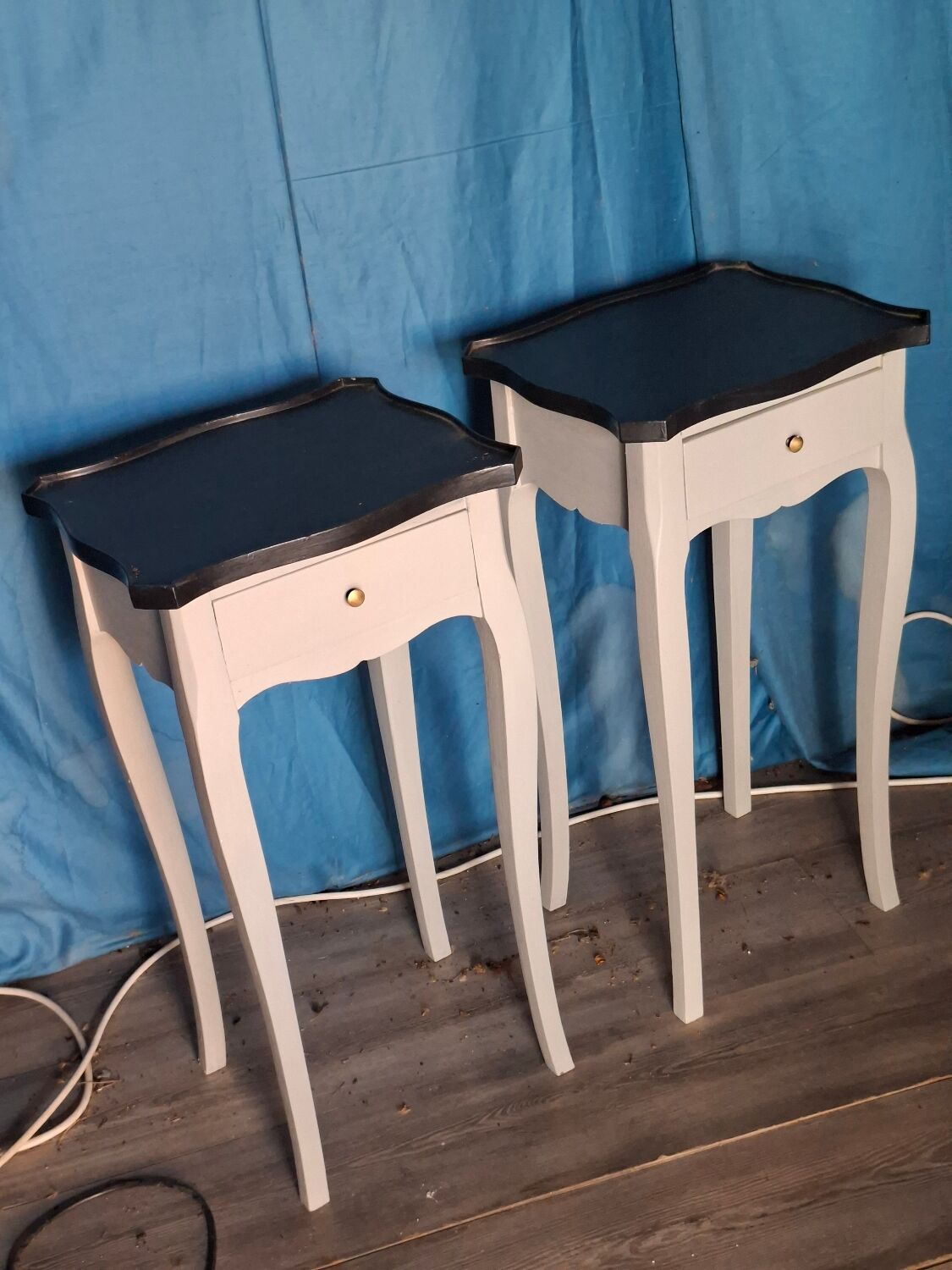 Pair of bedside tables 6