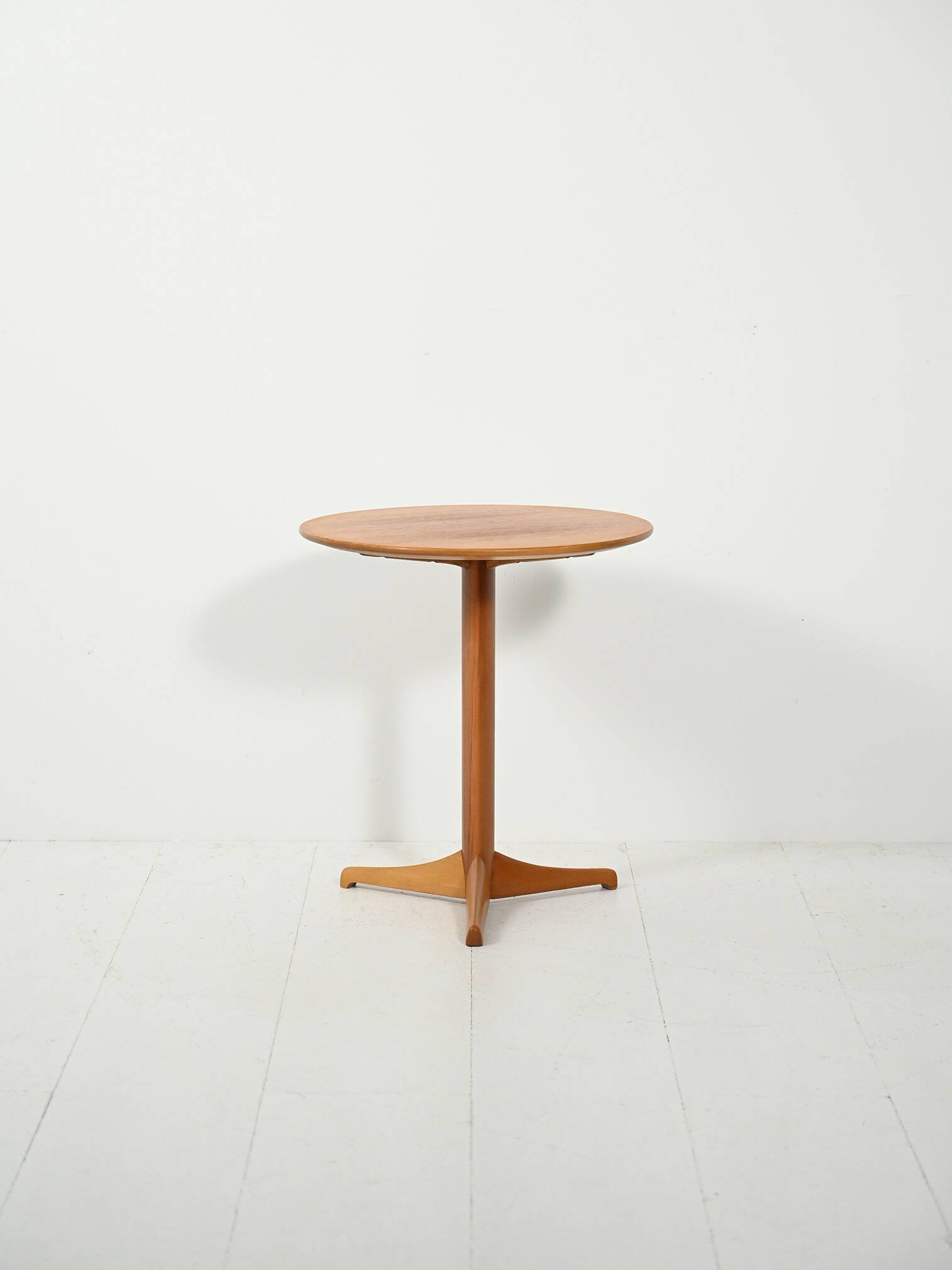 Scandinavian “Äpplet” Teak Coffee Table