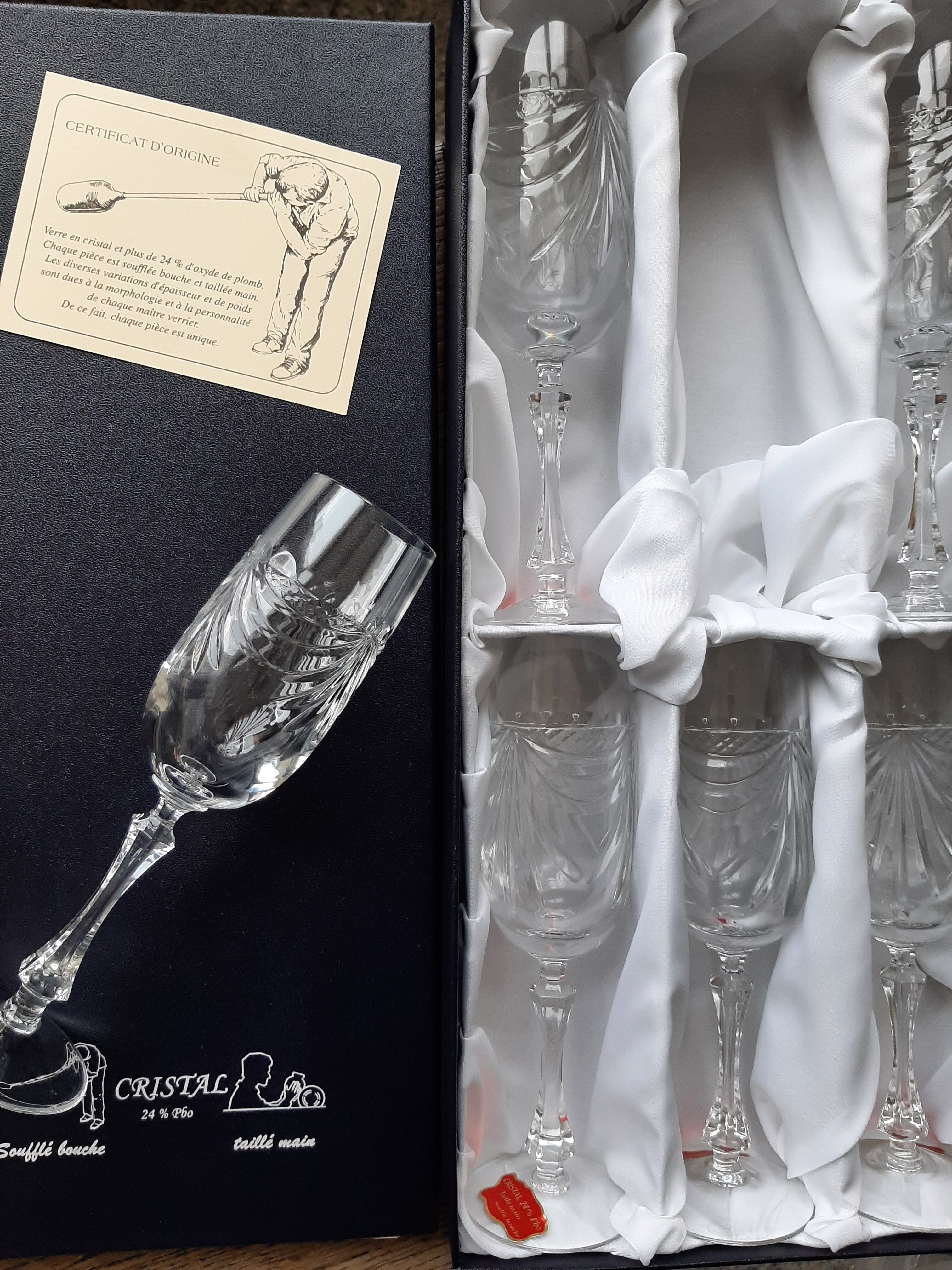 Box 6 champagne flutes in Lorraine crystal