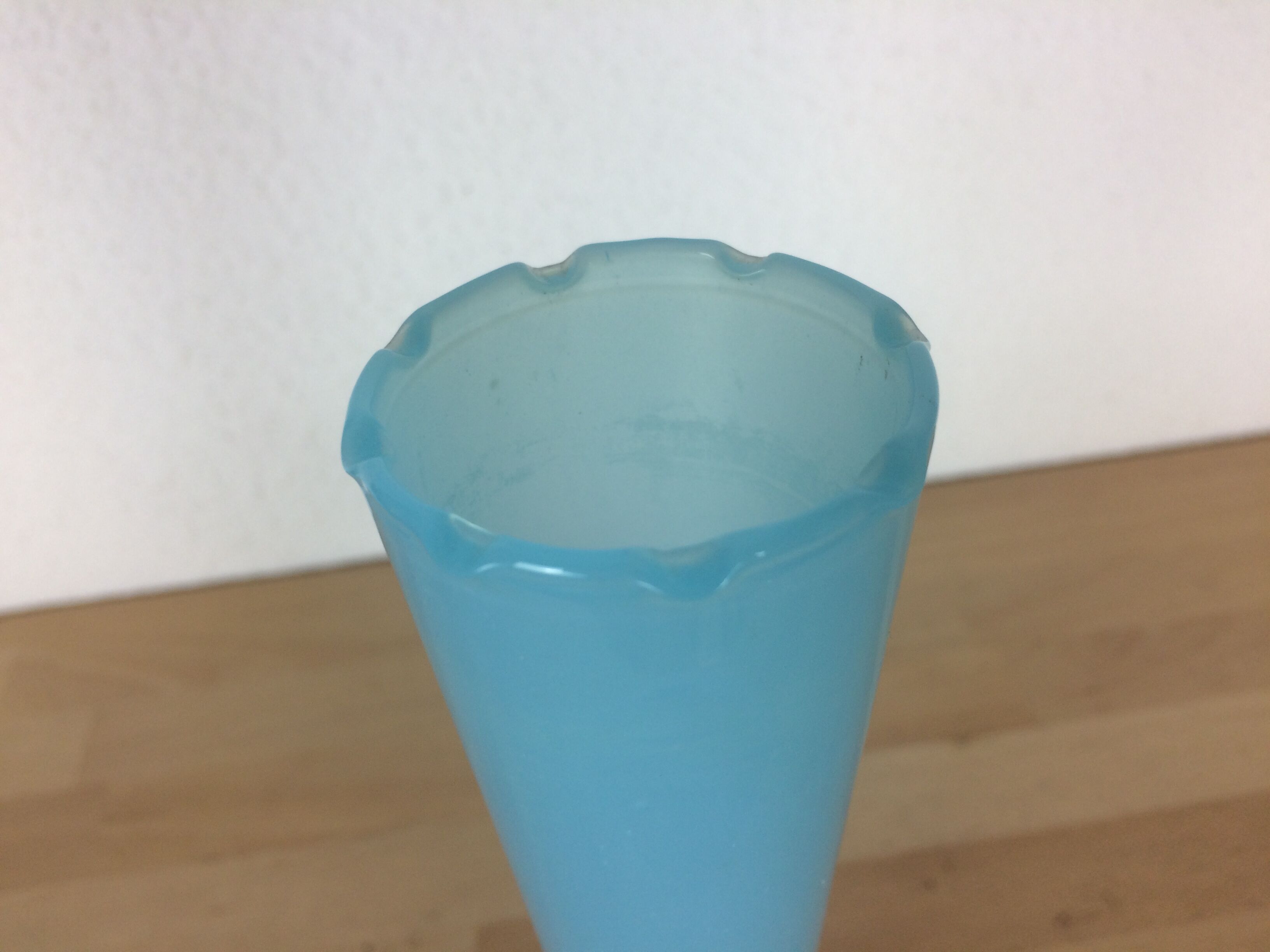 Enamelled opaline vase, blue soliflore
