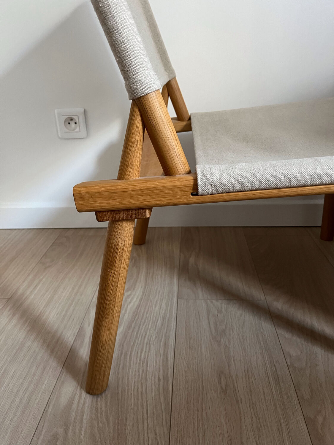 Chair and ottoman nikari