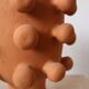 Vase cache pot sculptural terracotta fait main