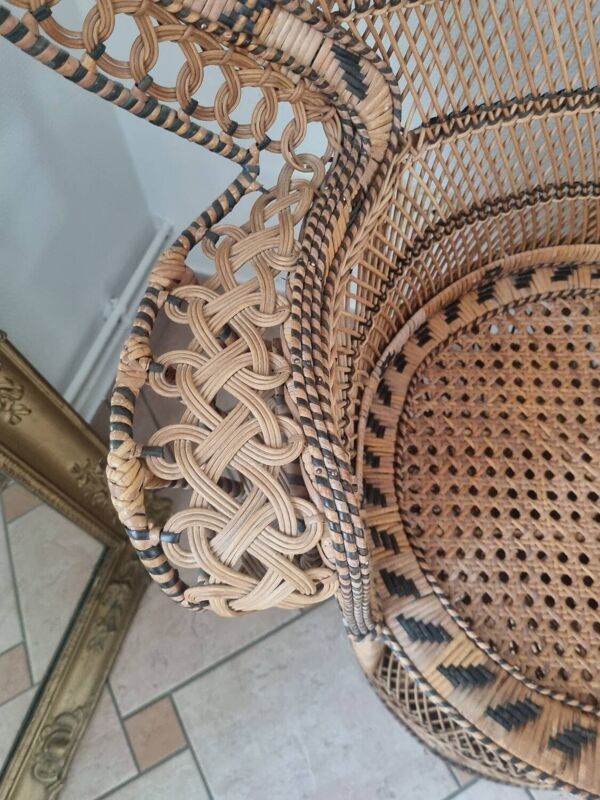 Véritable fauteuil emmanuelle