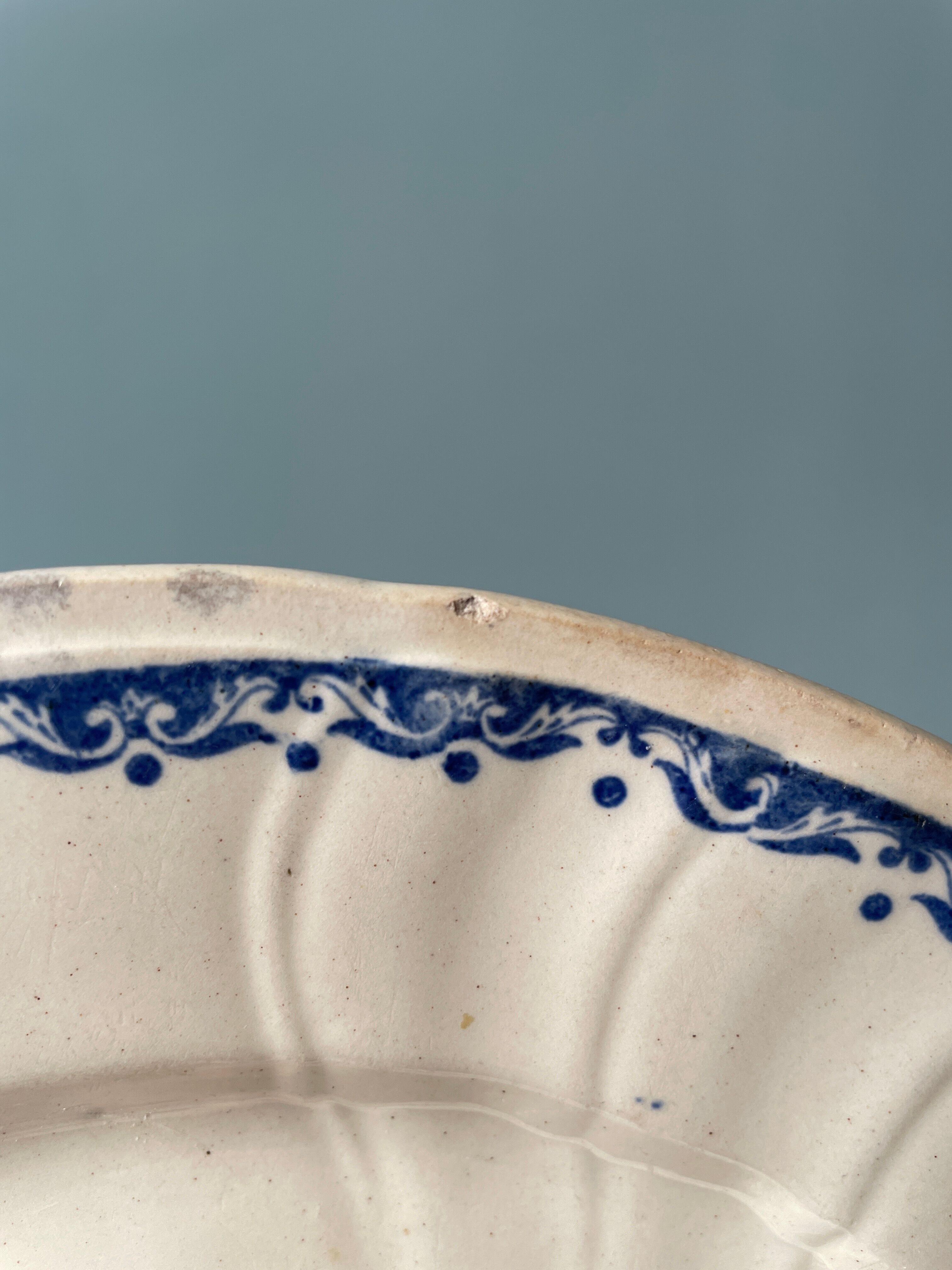 Set of 8 nineteenth century earthenware plates from Gien