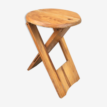 Foldable solid pine stool design Adrian Reed, "suzy" model