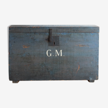 GM wooden chest