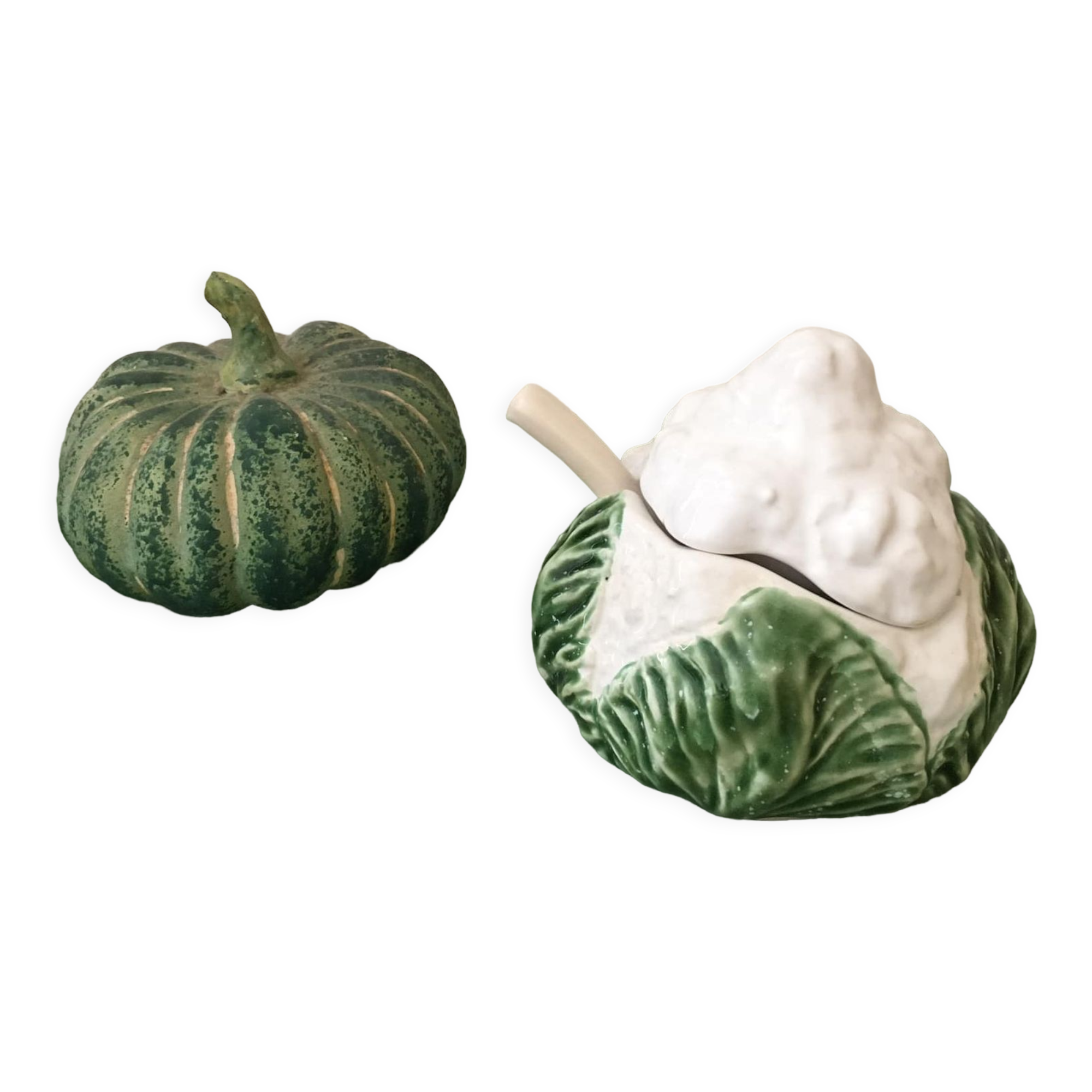 Saucière or condiment pot in cabbage-shaped slip, ceramic spoon