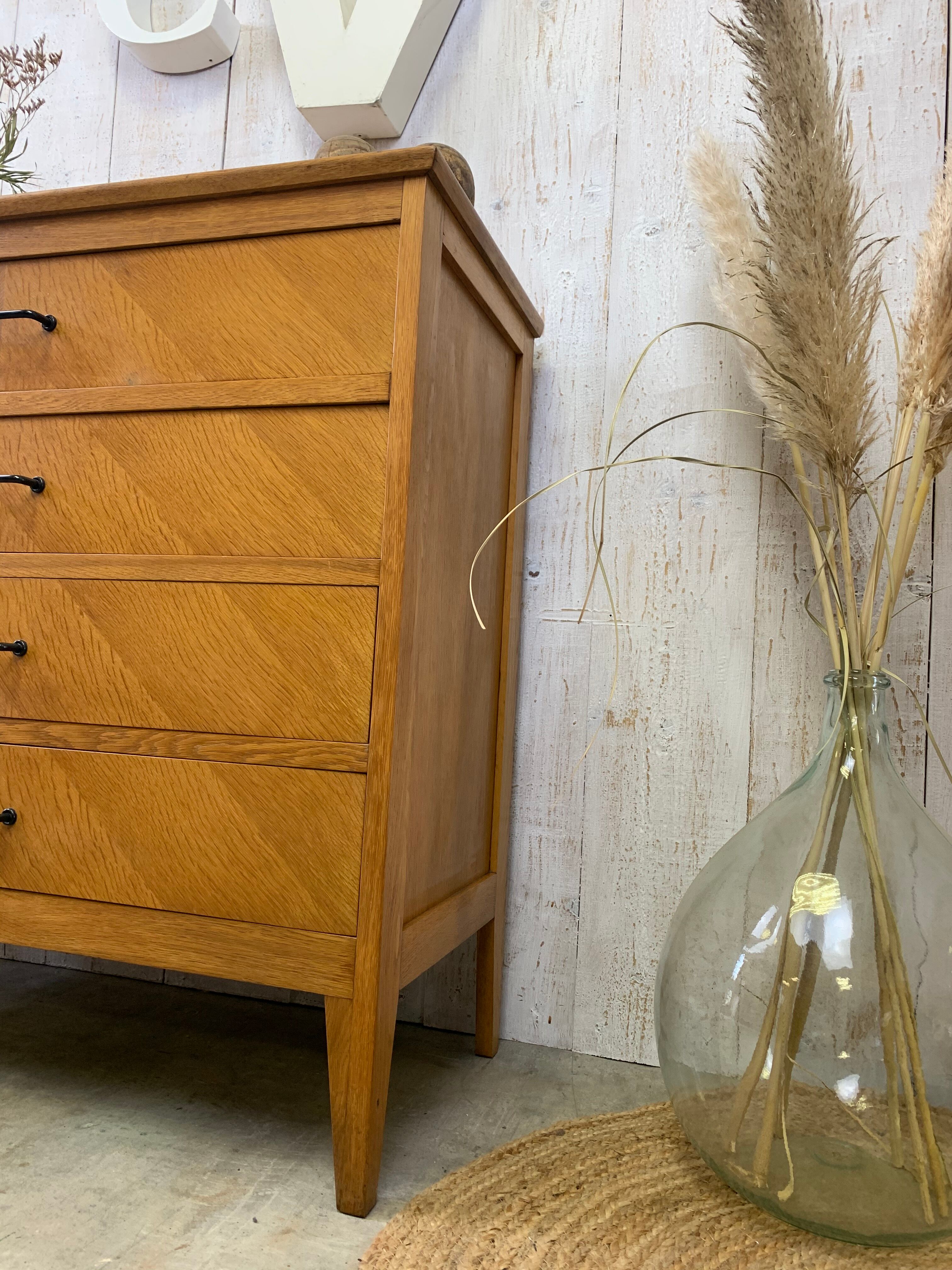 Vintage chest of drawers