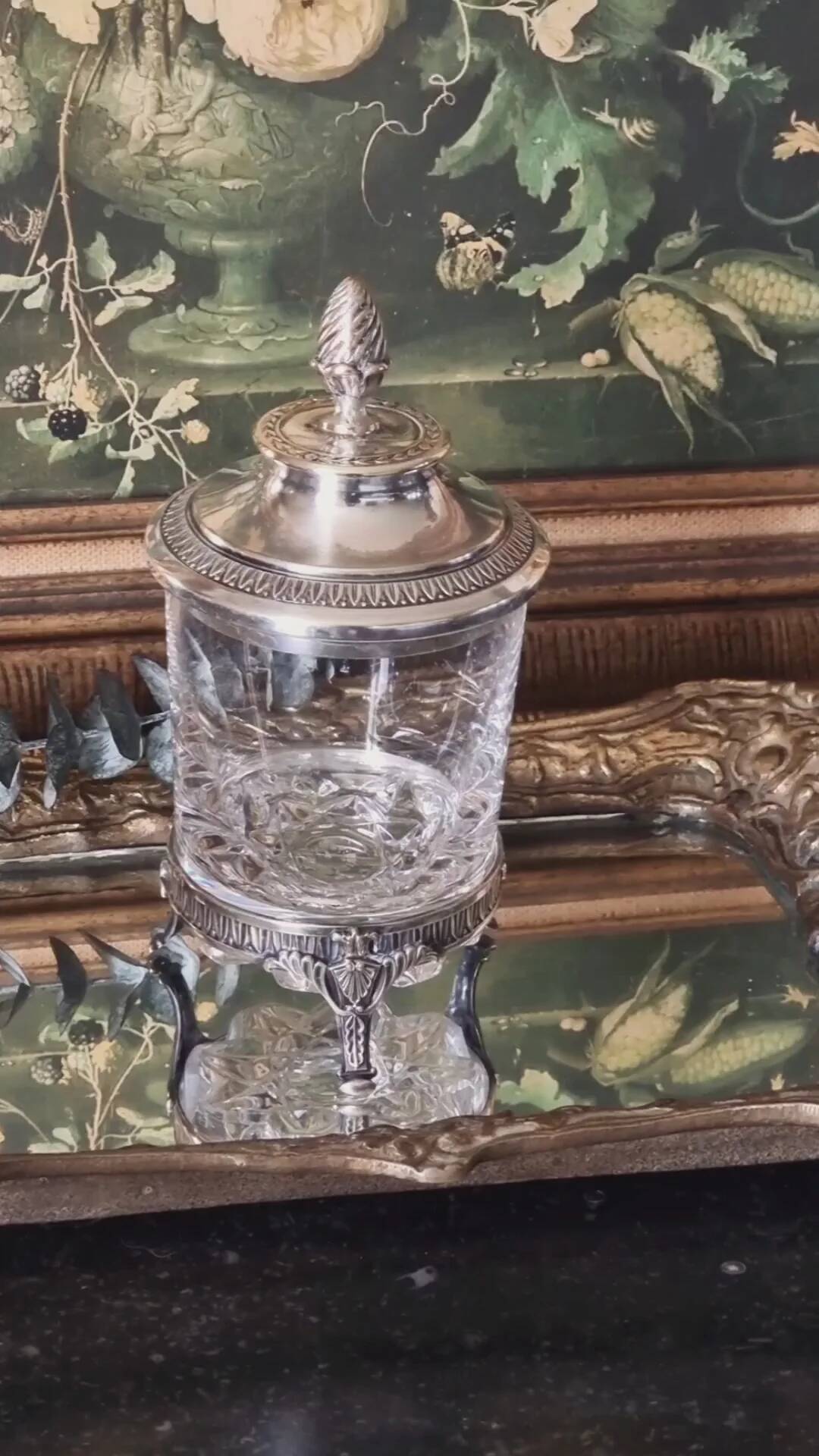 Boîte en cristal et métal argenté