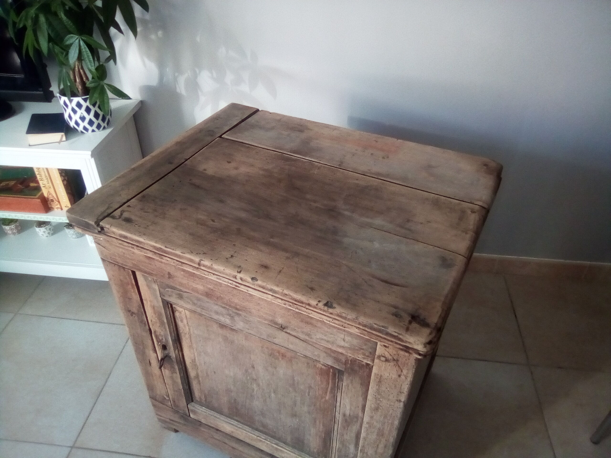 Old farmhouse jam maker