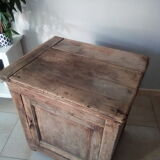 Old farmhouse jam maker