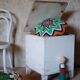 Coffre malle tabouret pouf vintage cuir patine blanche