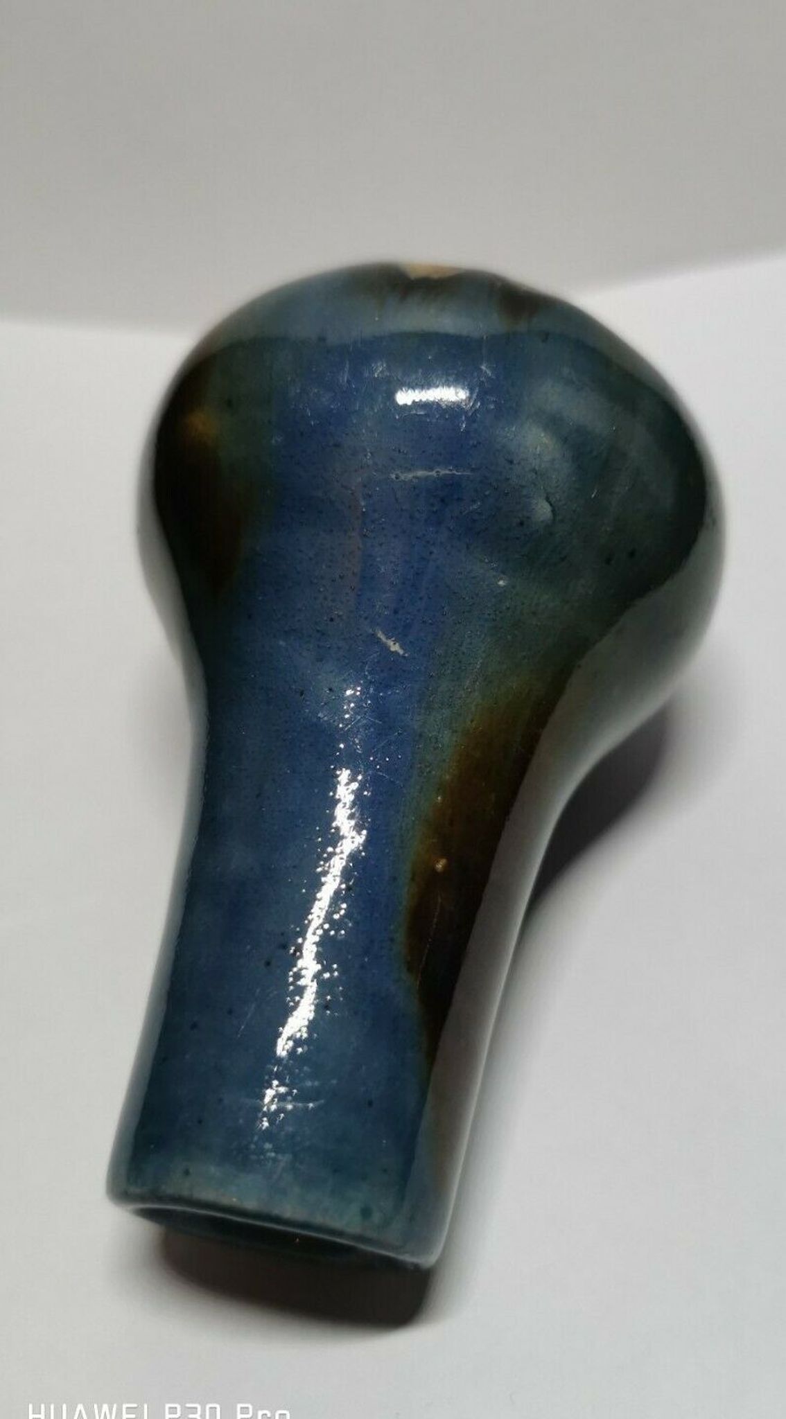 Vase à identifier en céramique vernisée.