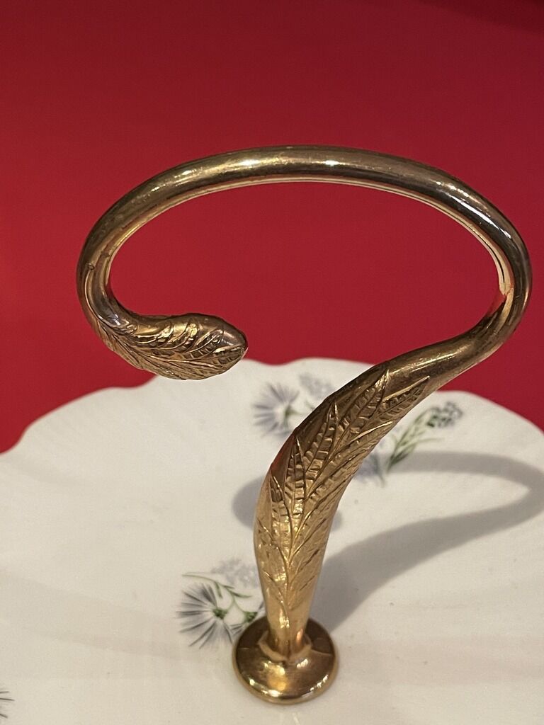 Presentoir dish with pastries, amuses bouches