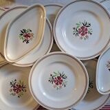 Set of 8 hand-painted dinner plates