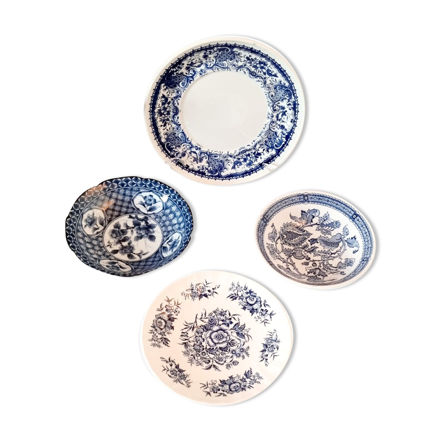 Set of 4 blue and white porcelain plates