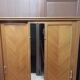 Armoire vintage pieds compas