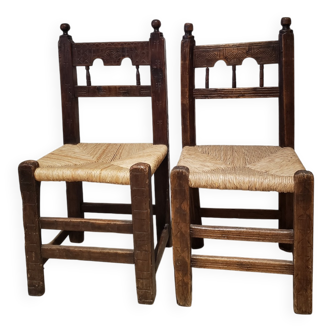 Pair of rustic chairs from the 19th century.