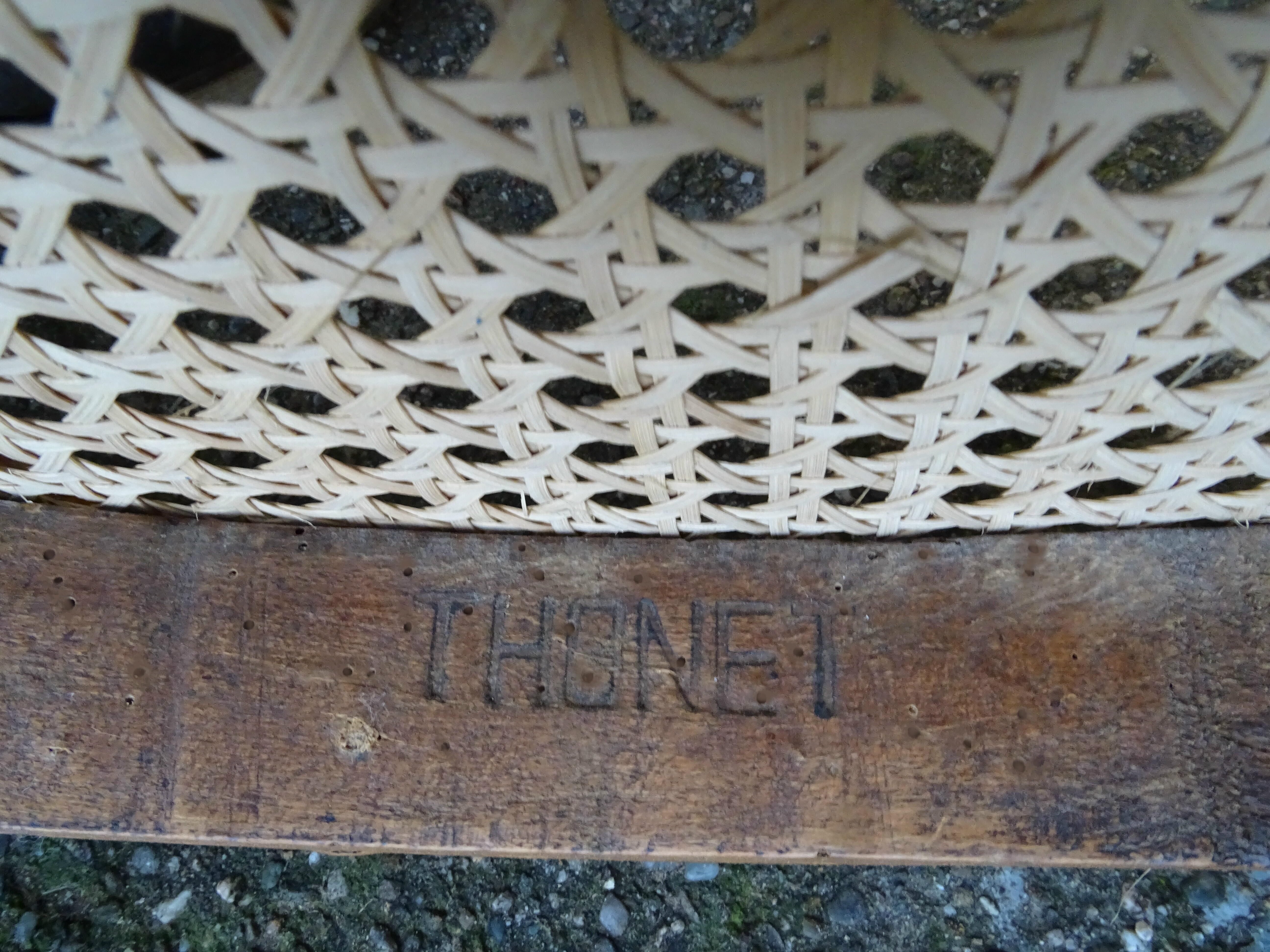 Chair THONET N°31/1 of 1880 cannée