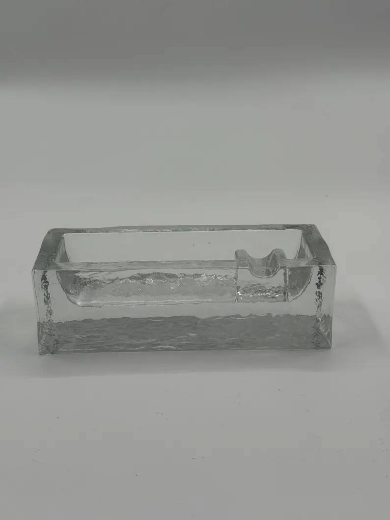 Cendrier vintage en verre glacé - design scandinave, décoration brutaliste en verre épais