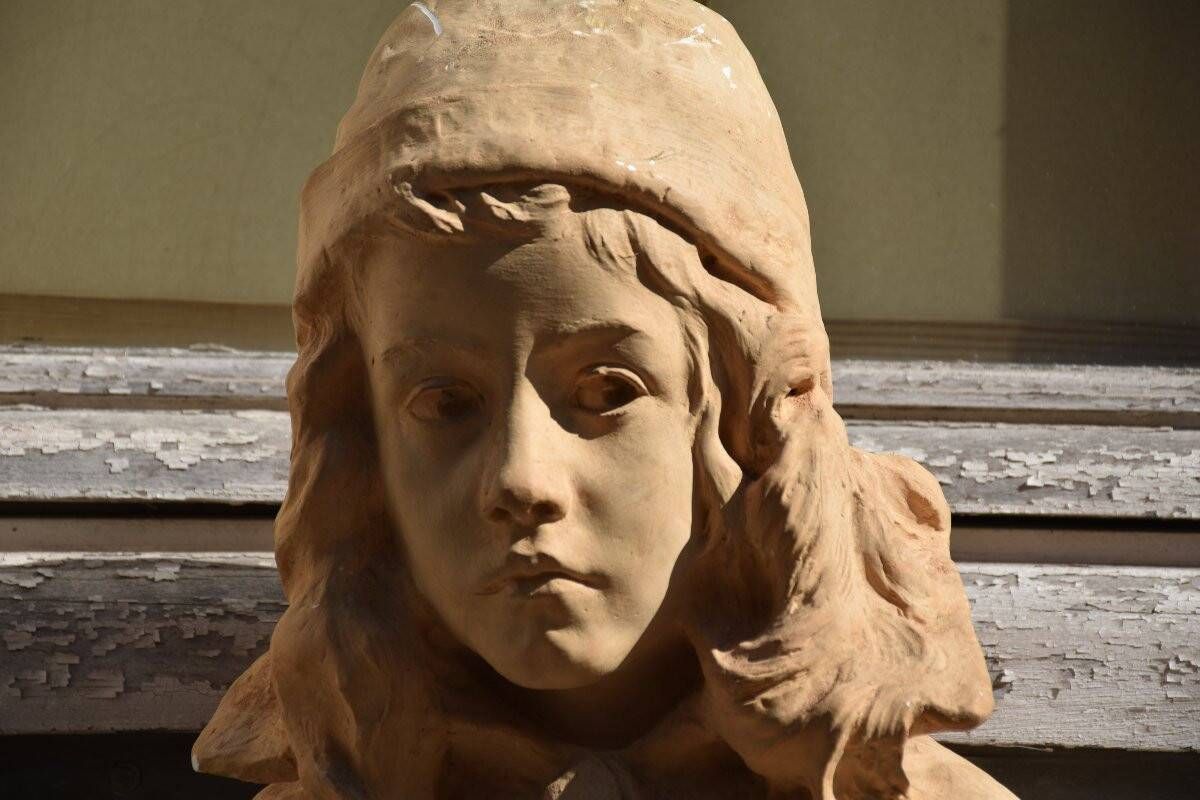Henri Rogerol (attributed to), Young Girl with Bonnet (circa 1920)