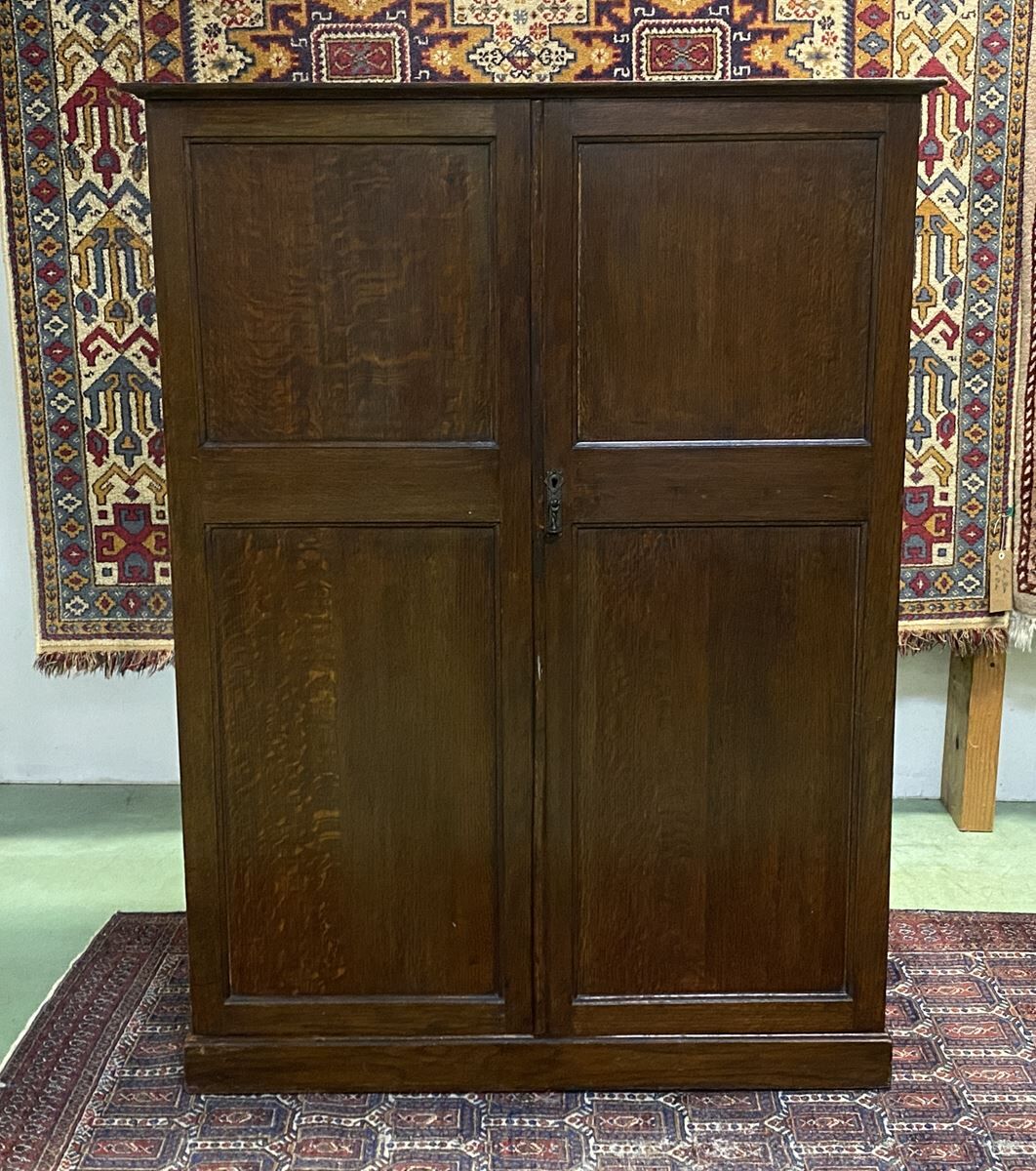 1930s English oak cabinet