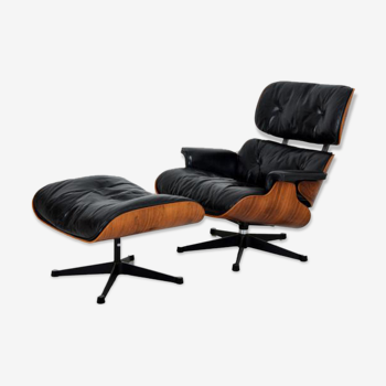 Fauteuil  lounge et son ottoman de Charles et Ray Eames