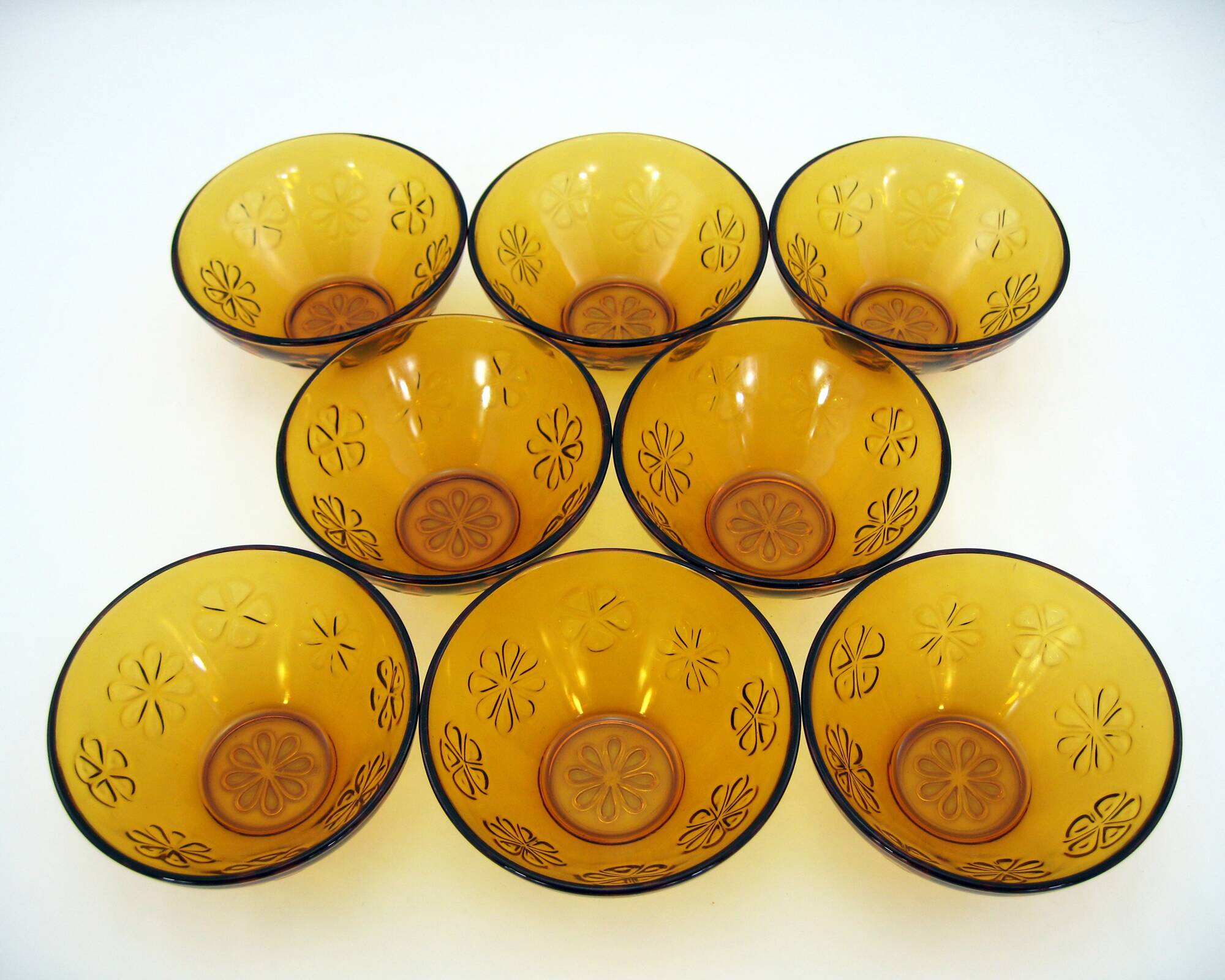 8 amber yellow glass bowls - embossed flower patterns - Daisy Vereco France - vintage 70s