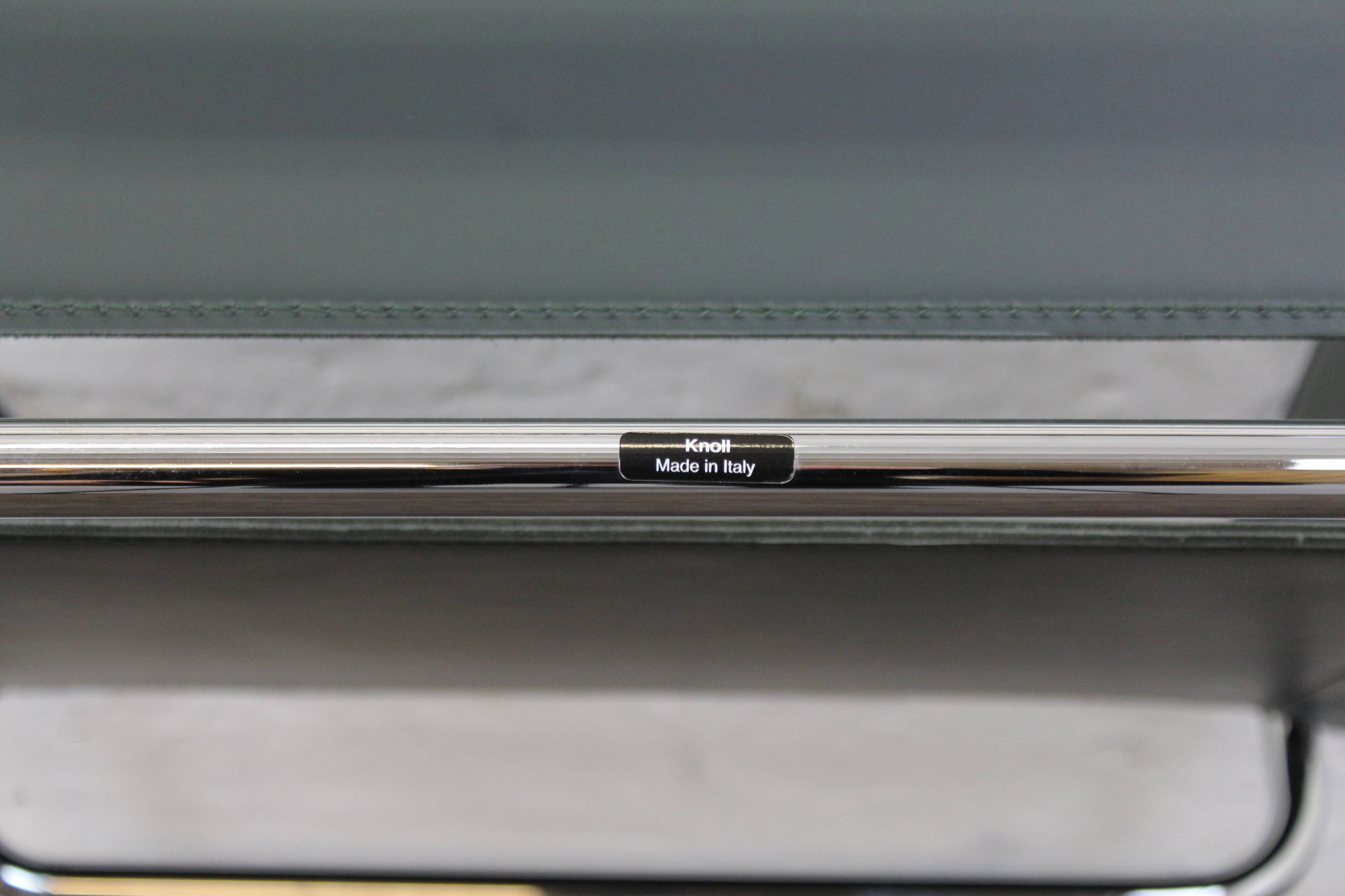 Poltrona Wassily Green Marcel Breuer Knoll